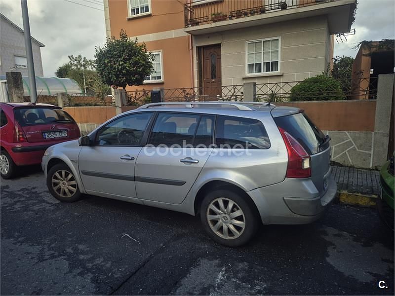 Usado Renault Mégane GrandTour 105 CV (77 kW) 2008 Gris / plata Familiar