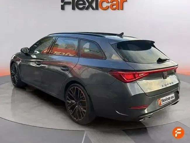 Usado Cupra Leon 190 CV (139 kW) 2023 Gris Familiar