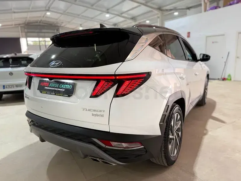 Usado Hyundai Tucson 136 CV (100 kW) 2022 Blanco SUV