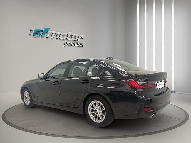 Usado BMW 318 Comfort Edition 150 CV (110 kW) 2022 Negro Berlina