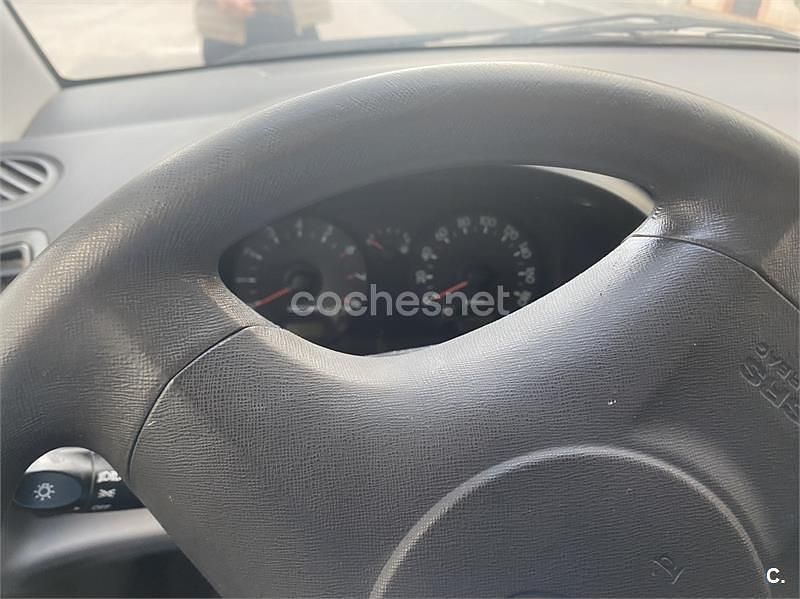 Usado Kia Picanto LX 65 CV (47 kW) 2007 Amarillo Utilitario