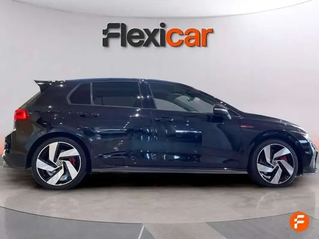 Usado VW Golf VIII GTI 245 CV (180 kW) 2020 Negro Utilitario