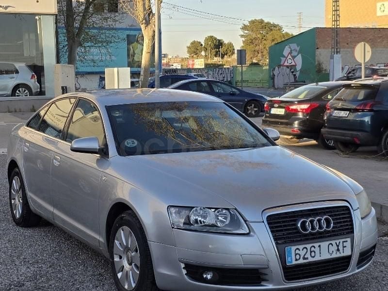 Usado Audi A6 177 CV (130 kW) 2004 Gris / plata Berlina
