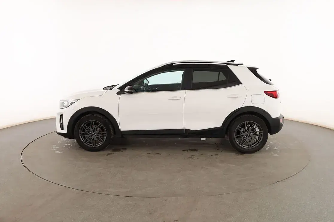 Usado Kia Stonic 101 CV (74 kW) 2019 Blanco SUV