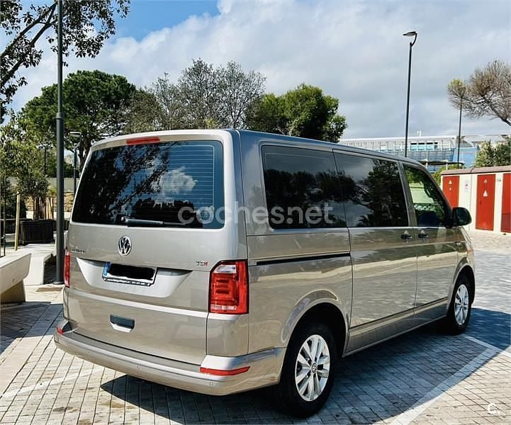 Usado VW Multivan Trendline 150 CV (110 kW) 2017 Beige Monovolumen