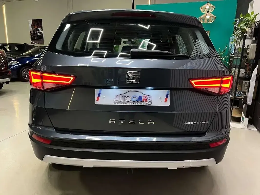 Usado Seat Ateca Ecomotive 116 CV (85 kW) 2017 Gris SUV