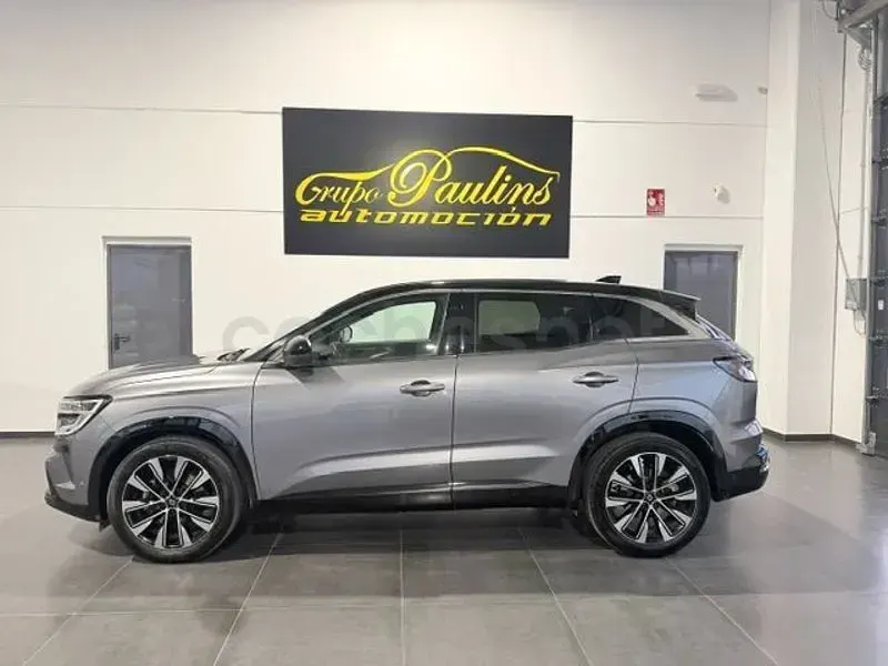 Usado Renault Austral Techno 200 CV (147 kW) 2023 Gris / plata SUV