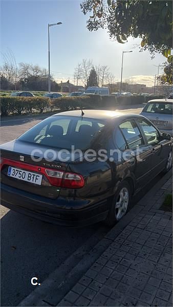 Usado Seat Toledo 150 CV (110 kW) 2002 Negro Berlina