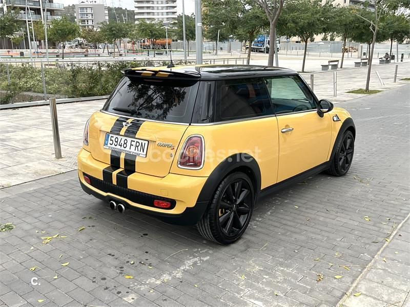 Usado Mini Cooper S 170 CV (125 kW) 2007 Amarillo Utilitario
