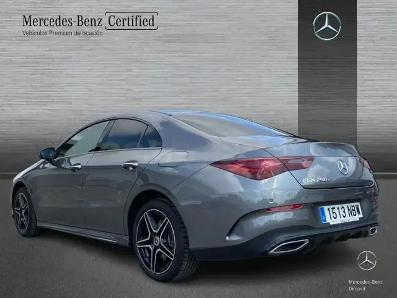Usado Mercedes CLA250e 218 CV (160 kW) 2025 Gris / plata Coupe