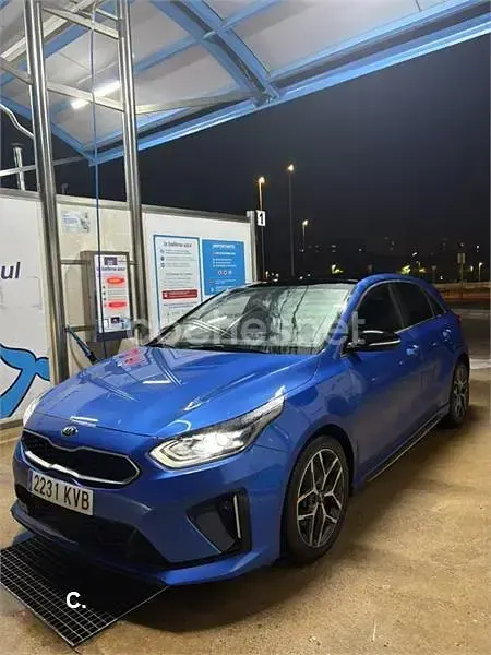 Usado Kia Ceed GT GT-Line 140 CV (102 kW) 2019 Azul Berlina