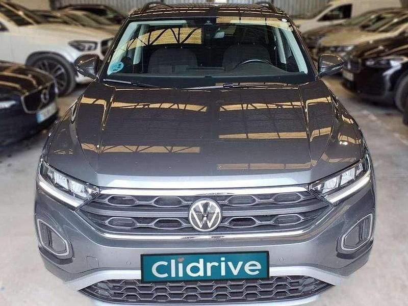 Usado VW T-Roc Life 116 CV (85 kW) 2022 Gris SUV