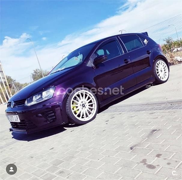 Violeta / lila Usado 2015 VW Polo Sportline Berlina | 12.000 € (Precio justo) - Imagen 1/3