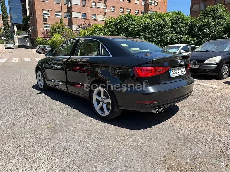 Usado Audi A3 Advanced 150 CV (110 kW) 2015 Negro Berlina
