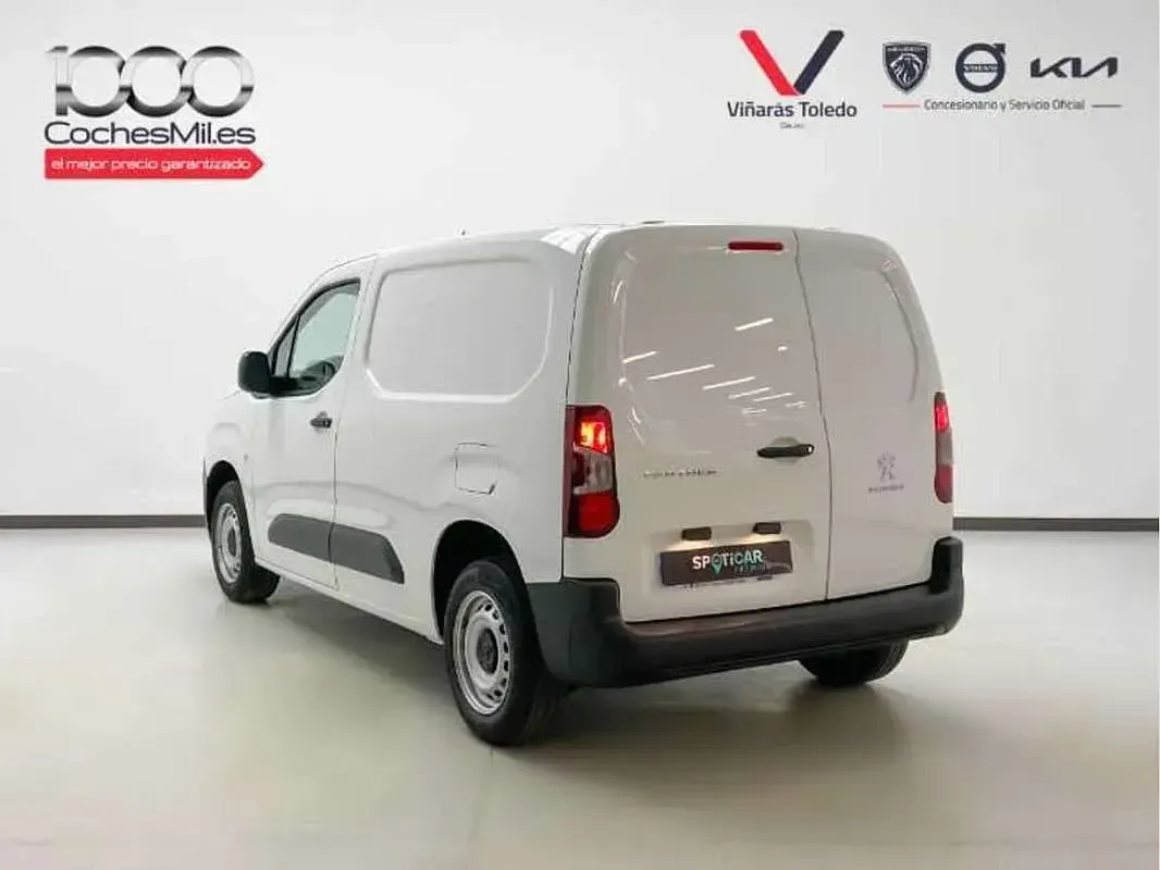 Usado Peugeot Partner S 102 CV (75 kW) 2022 Blanco Monovolumen