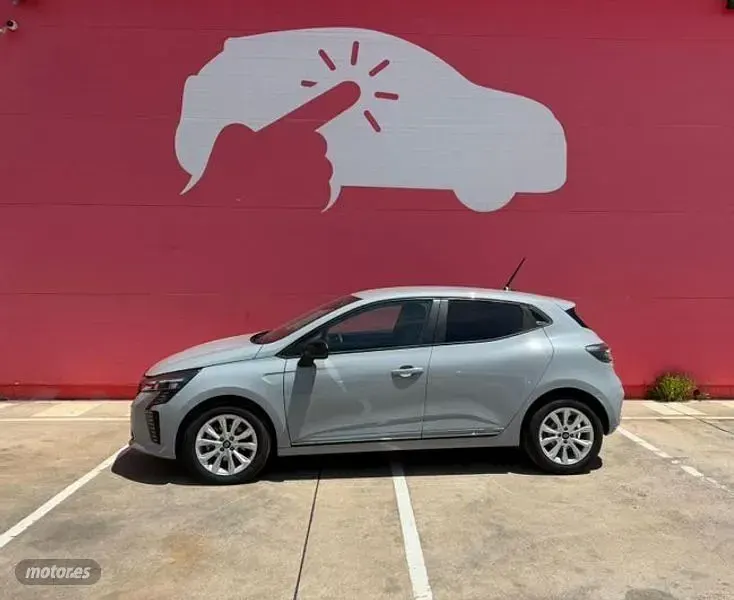 Usado Renault Clio Evolution 100 CV (73 kW) 2025 Gris Utilitario
