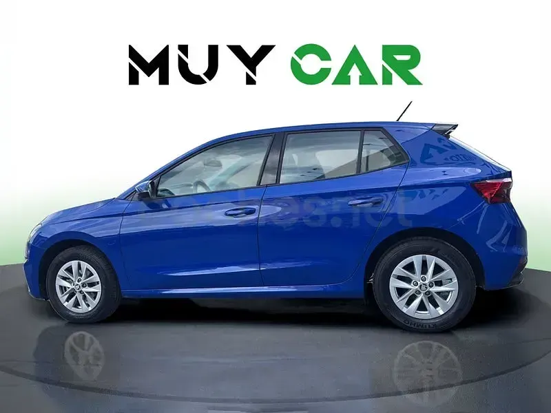 Usado Skoda Fabia Essence 80 CV (58 kW) 2024 Azul Utilitario