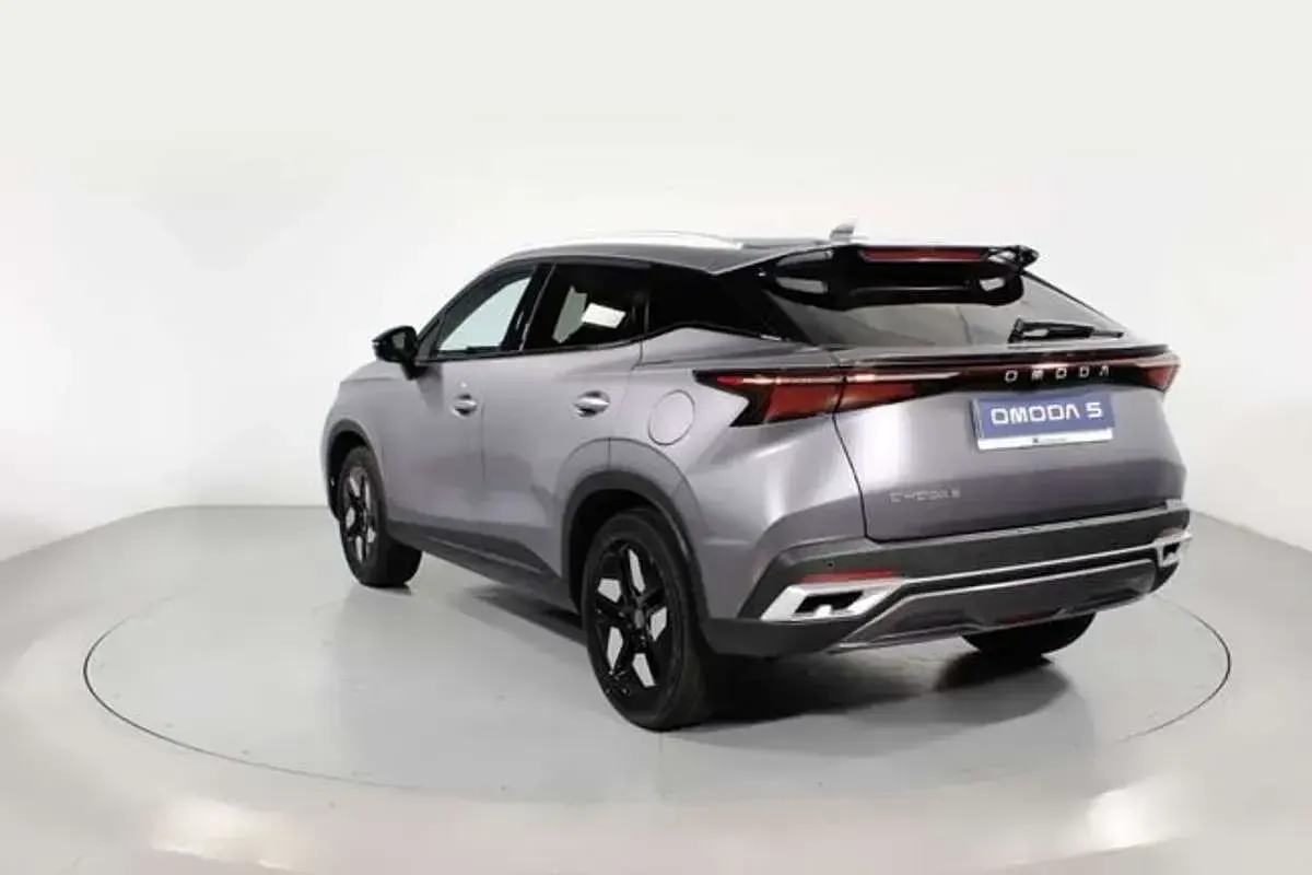 Usado Omoda 5 148 CV (108 kW) 2025 Negro SUV