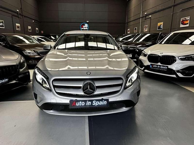 Usado Mercedes GLA180 Style 122 CV (89 kW) 2016 Gris SUV