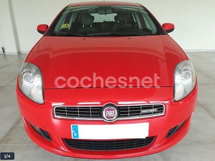 Usado Fiat Bravo Pop 90 CV (66 kW) 2013 Rojo Utilitario