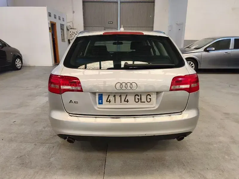 Usado Audi A6 136 CV (100 kW) 2009 Gris / plata Familiar