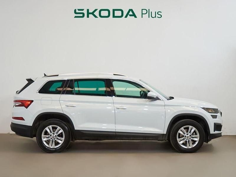 Usado Skoda Kodiaq Ambition 150 CV (110 kW) 2022 Blanco SUV