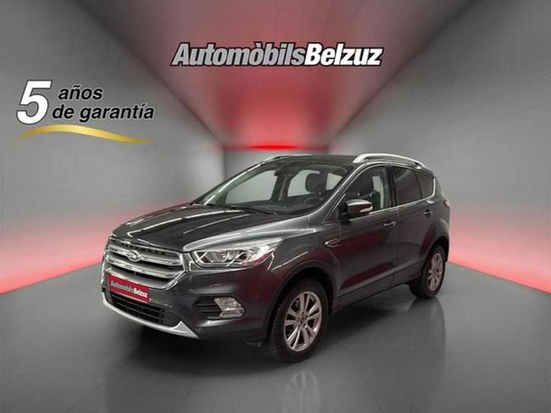 Usado Ford Kuga Trend 120 CV (88 kW) 2019 Gris SUV