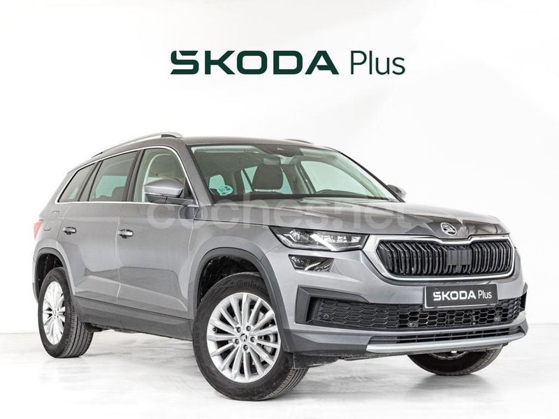 Gris Usado 2024 Skoda Kodiaq Ambition SUV | 31.900 € (Buen precio) - Imagen 1/4