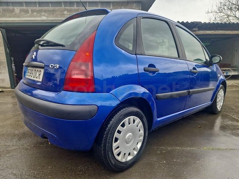 Usado Citroën C3 61 CV (44 kW) 2004 Azul Berlina