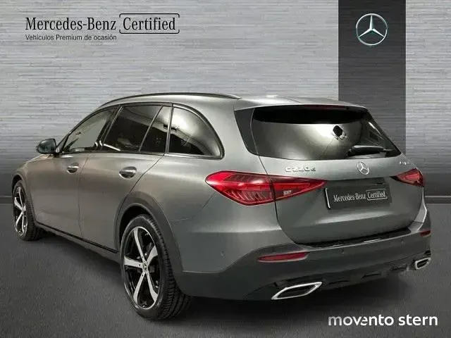 Usado Mercedes C220 200 CV (147 kW) 2023 Gris selenita
