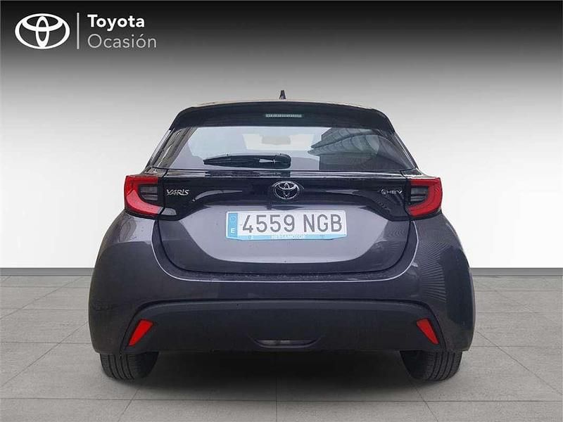Usado Toyota Yaris Hybrid Active 116 CV (85 kW) 2025 Monovolumen