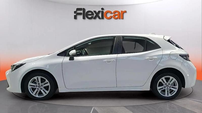 Usado Toyota Corolla Active 141 CV (103 kW) 2023 Blanco Berlina