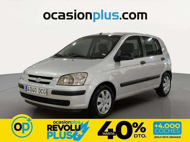 Usado Hyundai Getz 63 CV (46 kW) 2004 Gris Utilitario