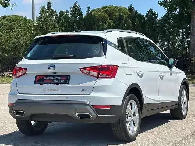 Usado Seat Arona Style 115 CV (84 kW) 2024 Blanco SUV