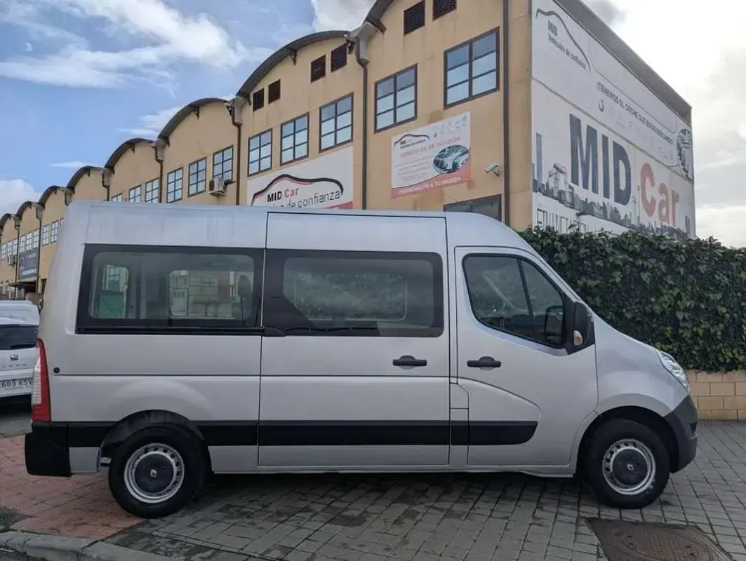 Usado Renault Master 145 CV (106 kW) 2019 Gris Van