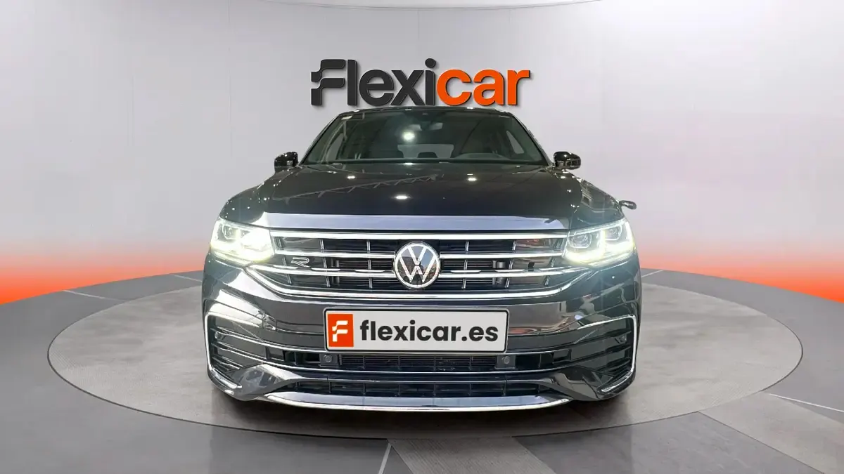 Usado VW Tiguan R-line 200 CV (147 kW) 2021 Negro SUV