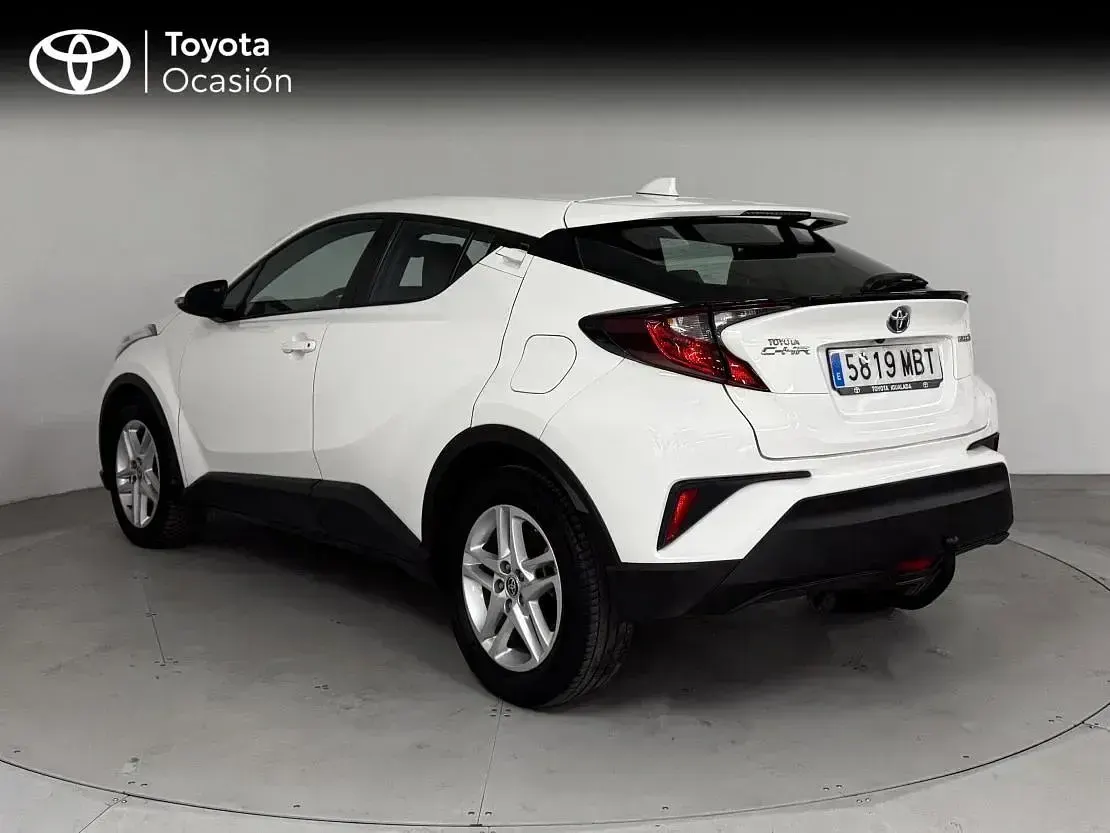 Usado Toyota C-HR Active 122 CV (89 kW) 2022 Blanco classic SUV