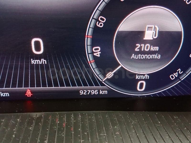 Usado Skoda 110 R Ambition 110 CV (80 kW) 2021 Blanco Berlina