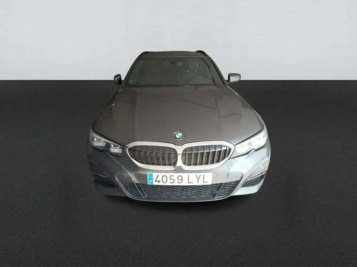 Usado BMW 318 Shadowline 150 CV (110 kW) 2022 Gris Familiar