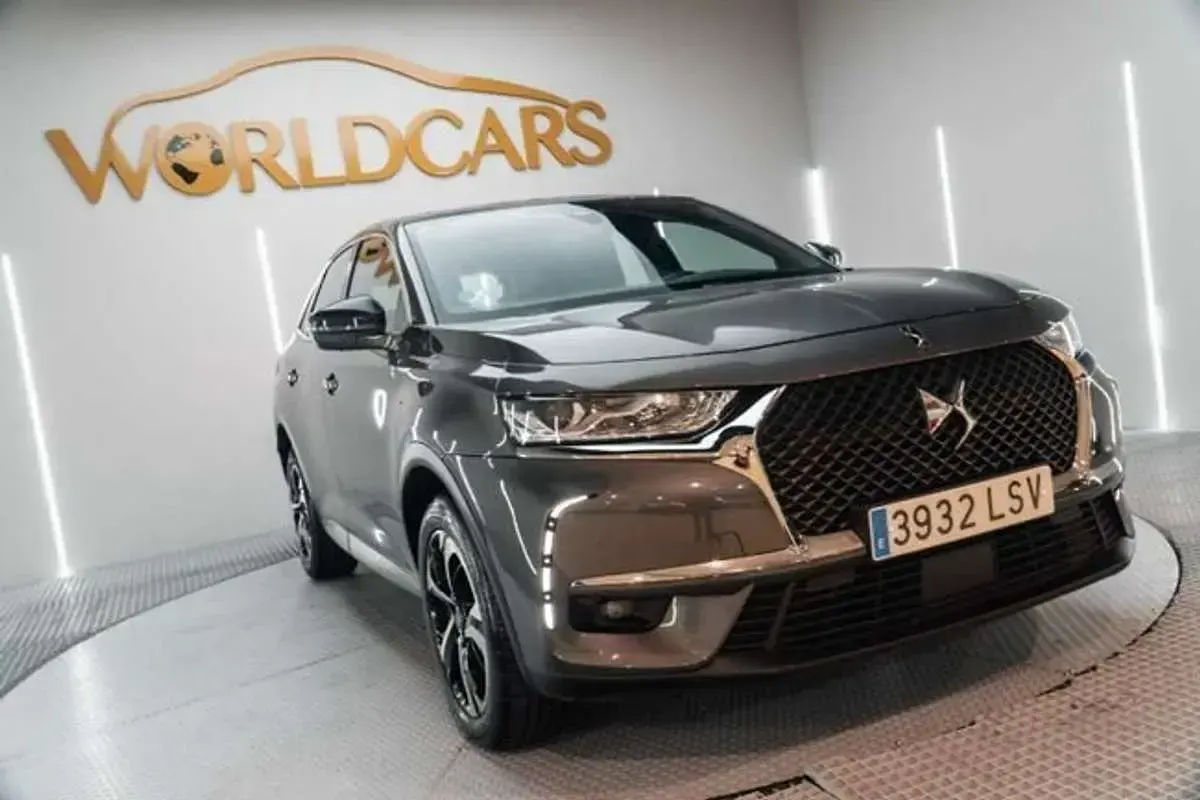 Usado DS Automobiles DS7 Crossback Be Chic 129 CV (94 kW) 2021 Gris SUV