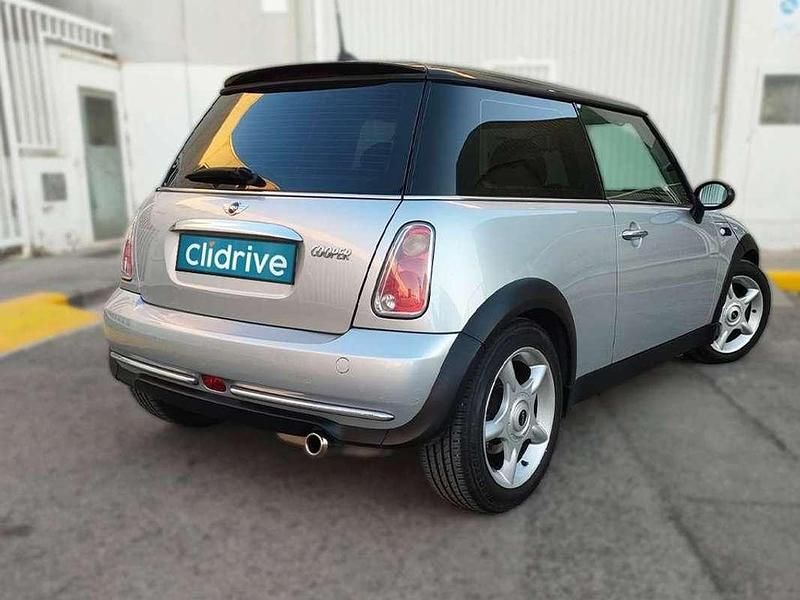 Usado Mini Cooper 116 CV (85 kW) 2005 Gris Utilitario