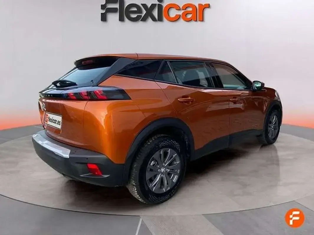 Usado Peugeot 2008 Active 101 CV (74 kW) 2021 Naranja SUV