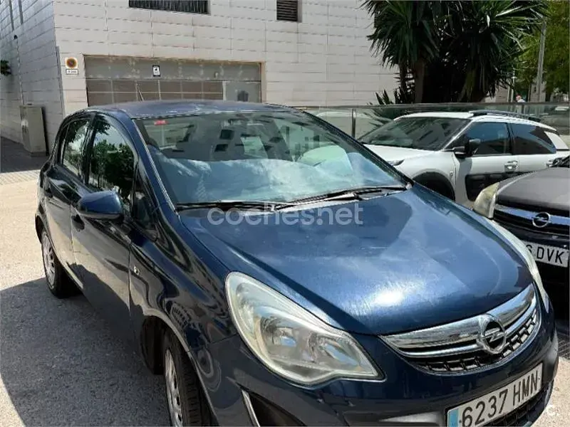 Usado Opel Corsa Selective 85 CV (62 kW) 2012 Azul Utilitario