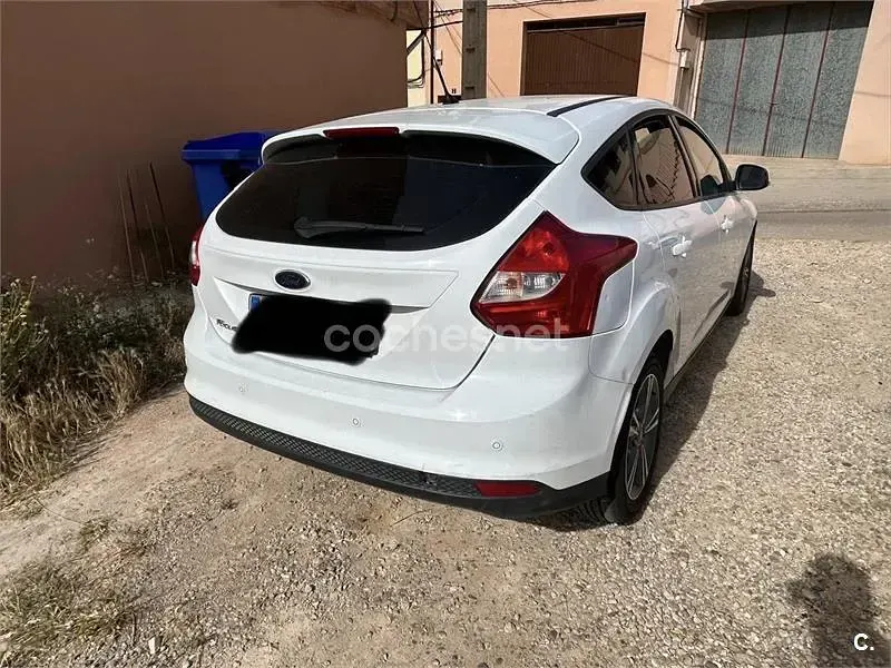 Usado Ford Focus Titanium 115 CV (84 kW) 2014 Blanco Berlina