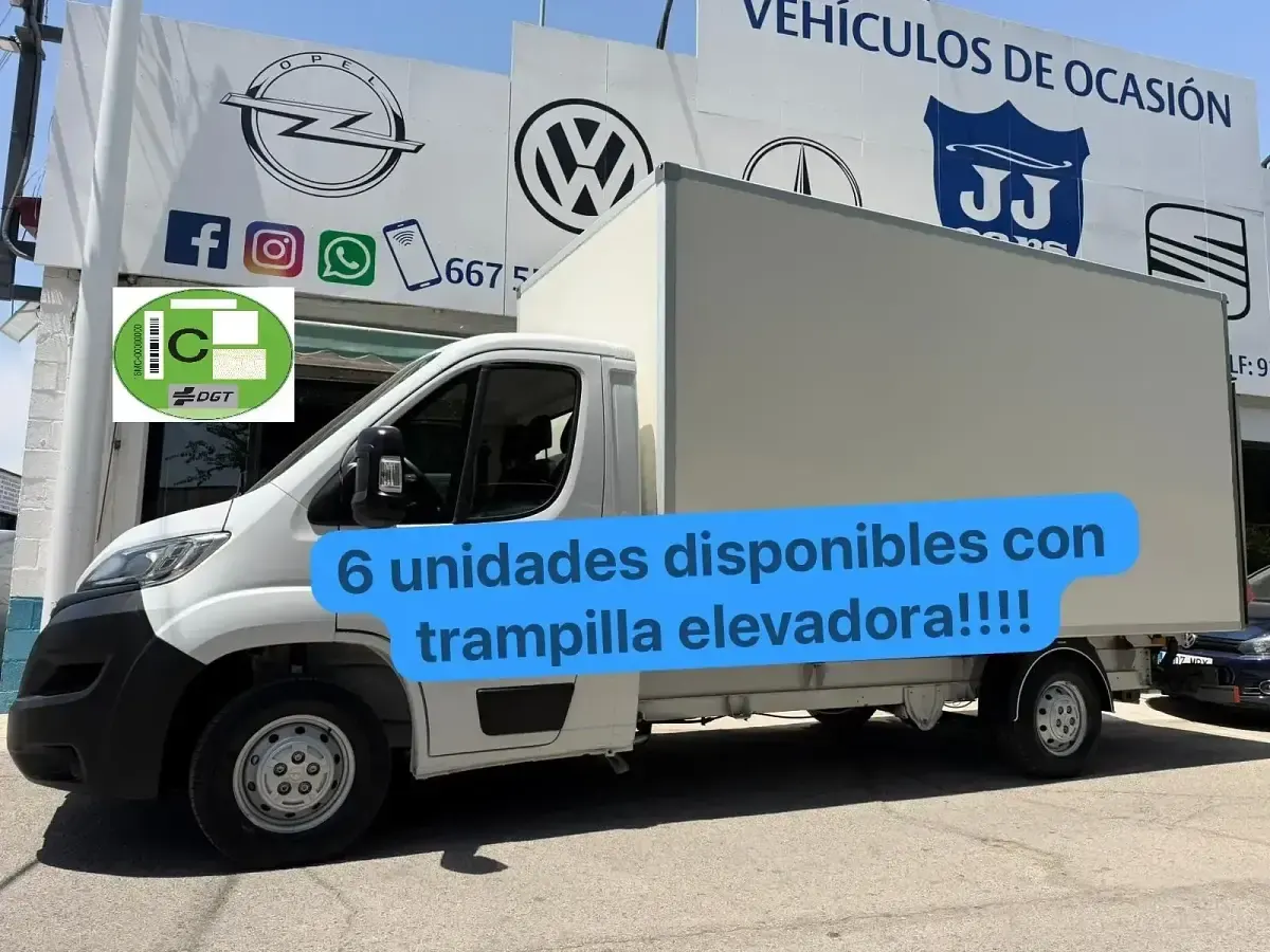 Usado Citroën Jumper 140 CV (102 kW) 2023 Blanco Monovolumen