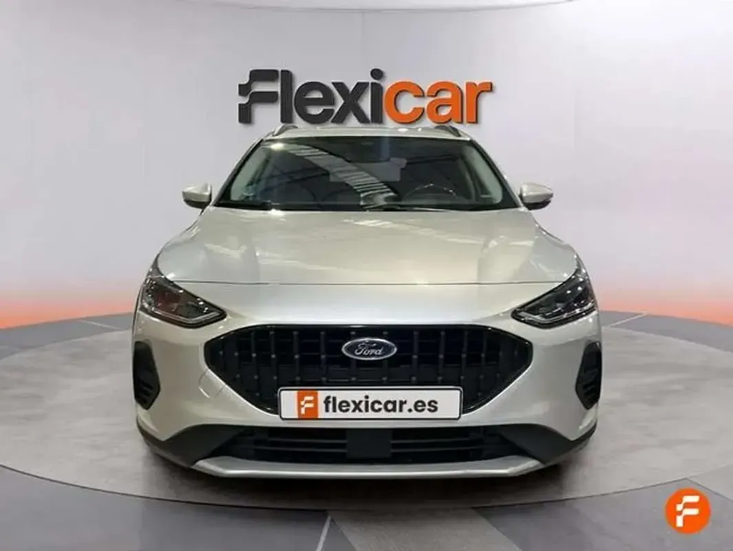 Usado Ford Focus Active 155 CV (114 kW) 2024 Gris Berlina