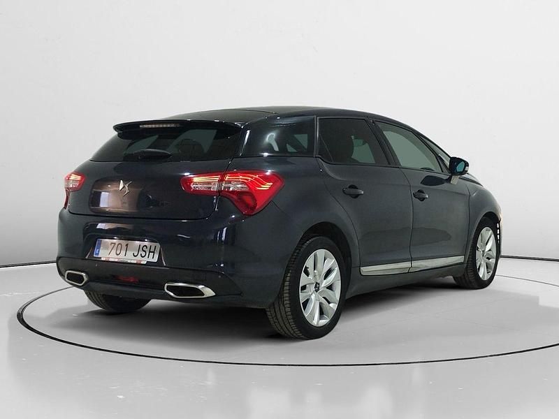 Usado DS Automobiles DS5 Style 121 CV (88 kW) 2016 Gris Utilitario