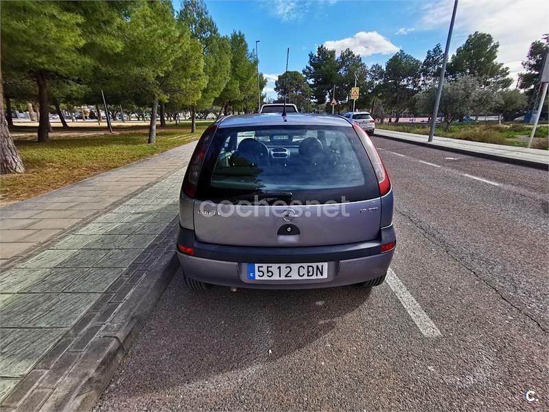Usado Opel Corsa Edition 75 CV (55 kW) 2003 Gris / plata Utilitario