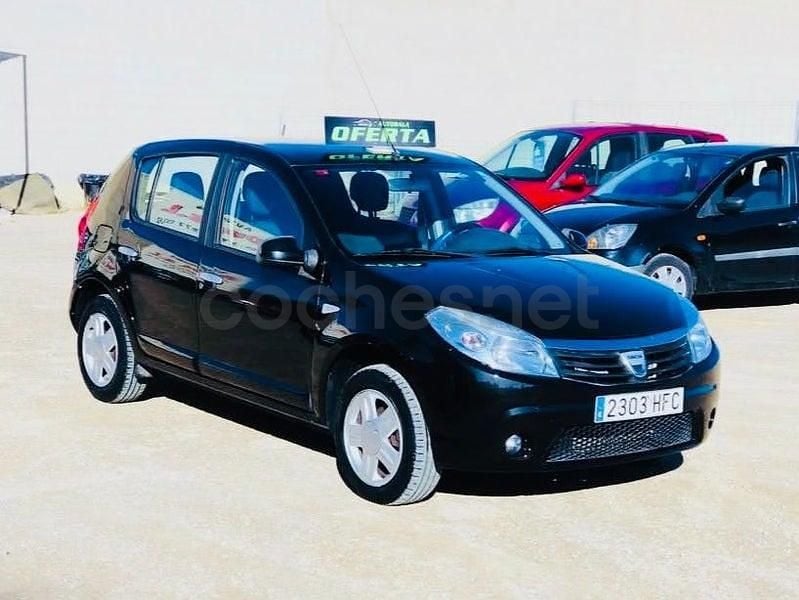 Usado Dacia Sandero Base 75 CV (55 kW) 2011 Negro Berlina