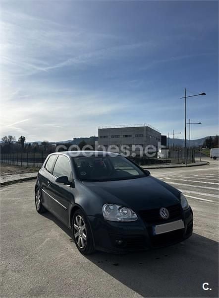 Usado VW Golf IV Trendline 105 CV (77 kW) 2005 Azul Berlina